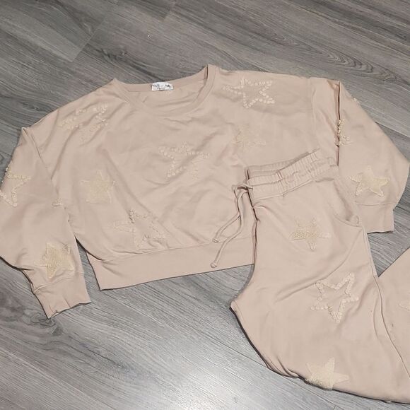 Olive & Oak Tan Star Sweatsuit Set - Picture 1 of 11